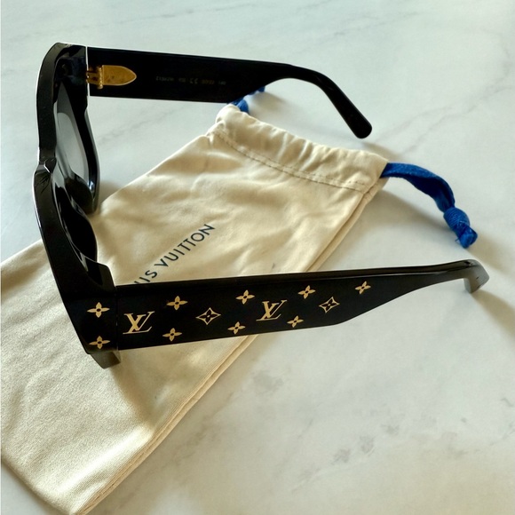 LOUIS VUITTON Rendez-Vous Square monogram Sunglasses - Picture 5 of 8